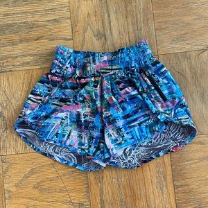 Lululemon seawheeze shorts size 4